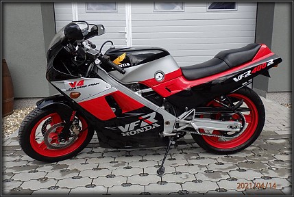 Honda VFR 400 R